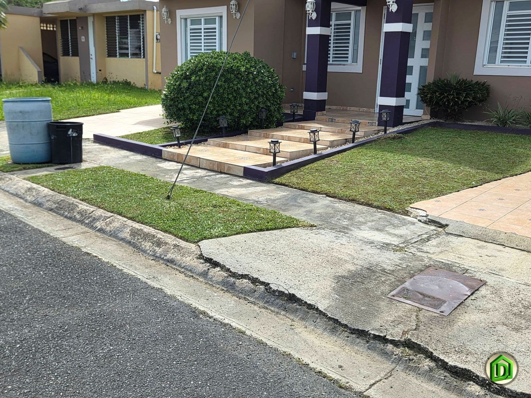 Patio frontal limpio